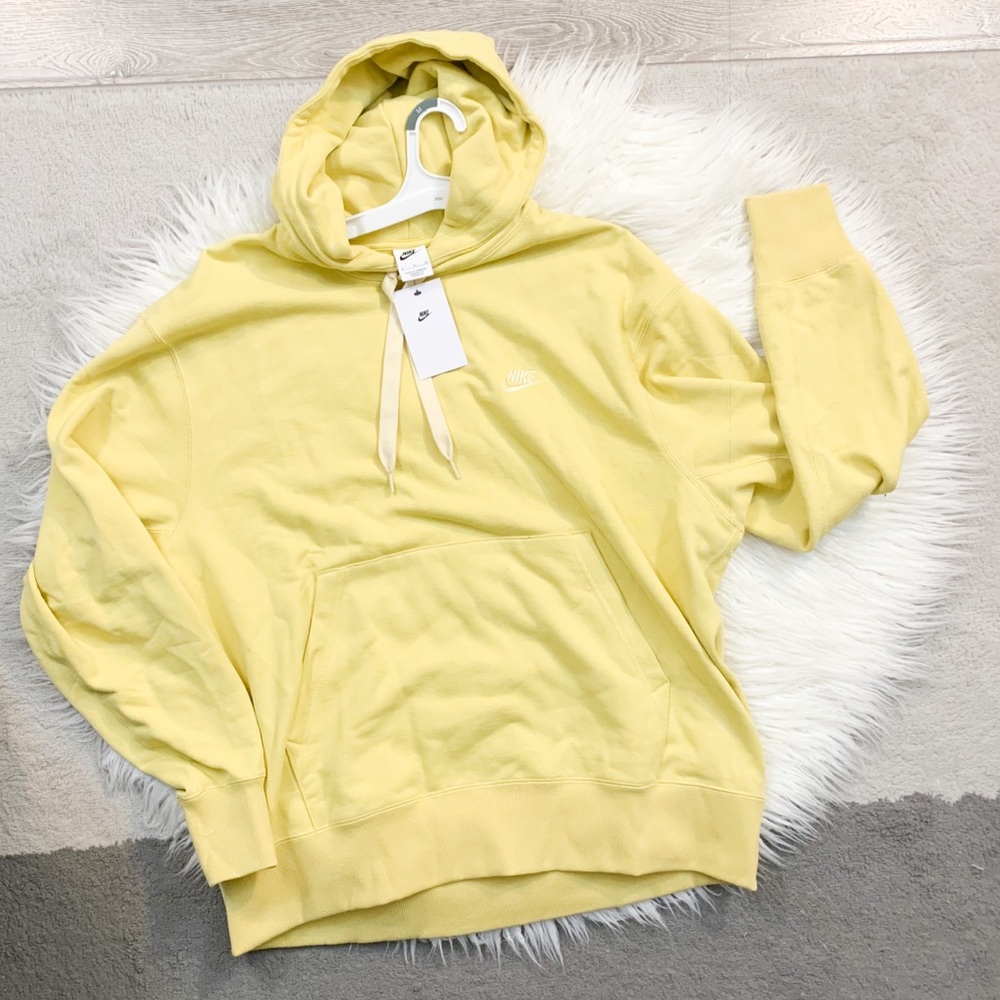 Men Nike Hoodie in Yellow